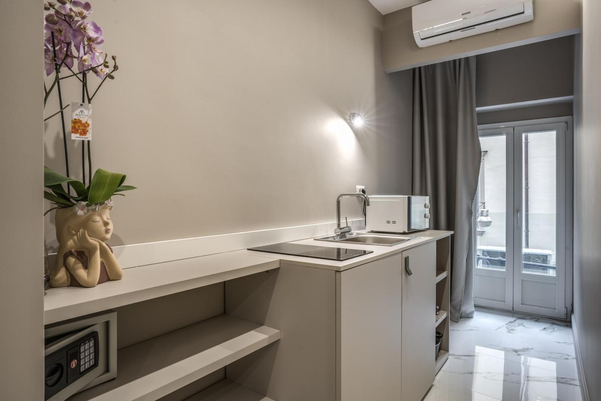 The Oasis Hotel Наполи Екстериор снимка