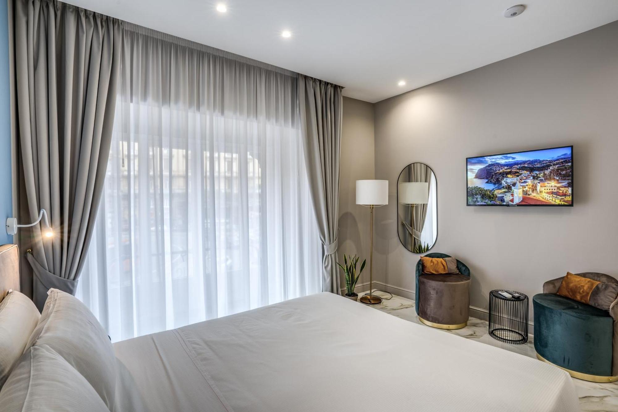 The Oasis Hotel Наполи Екстериор снимка