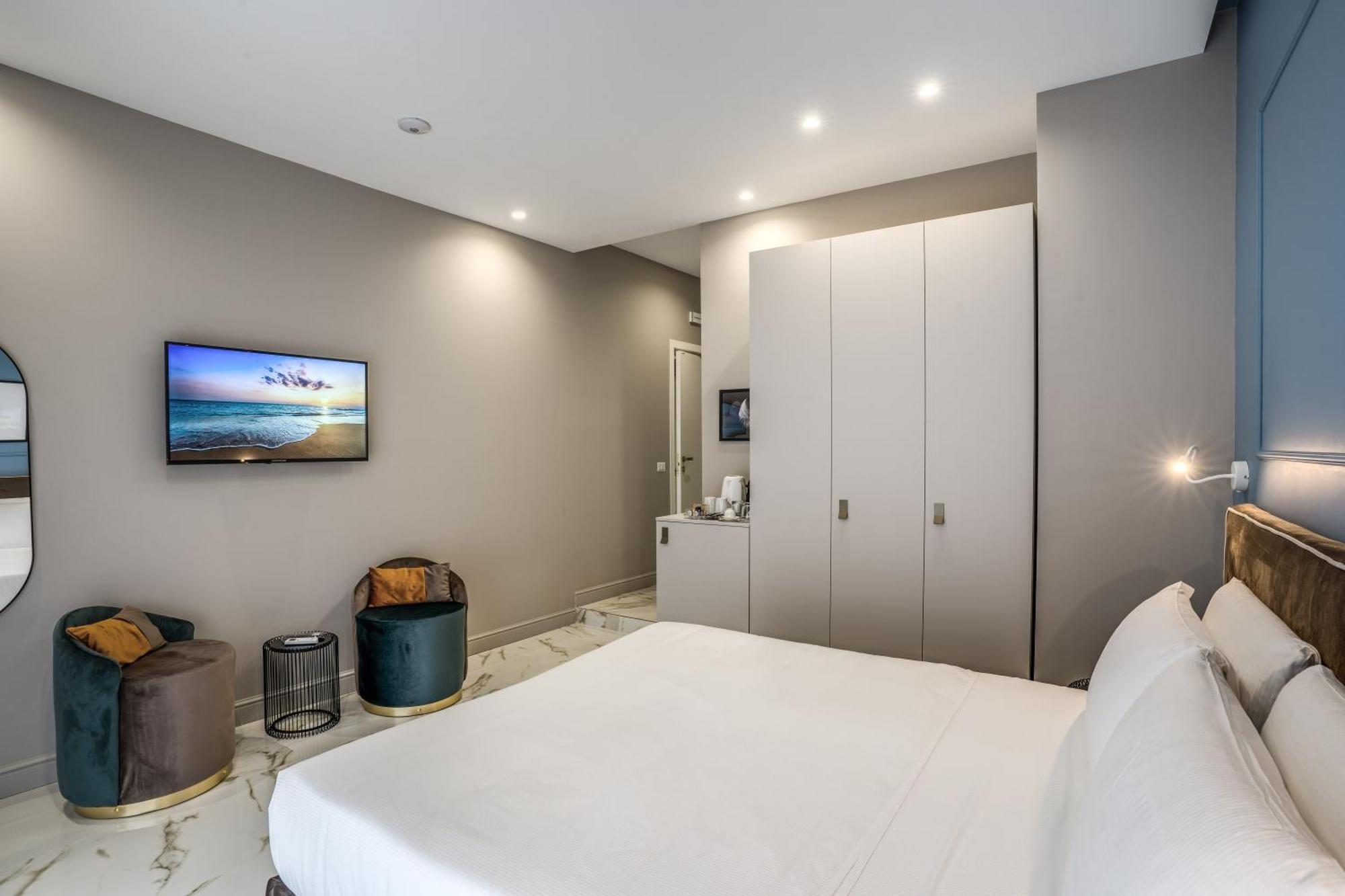 The Oasis Hotel Наполи Екстериор снимка
