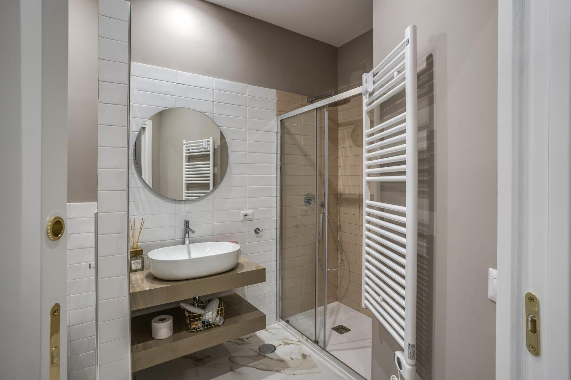 The Oasis Hotel Наполи Екстериор снимка