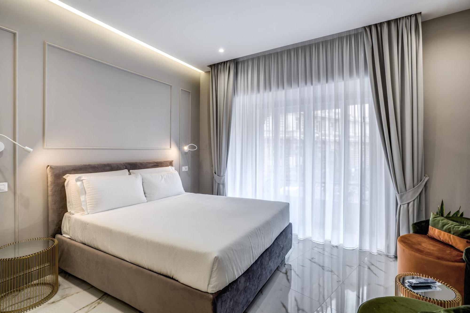 The Oasis Hotel Наполи Екстериор снимка