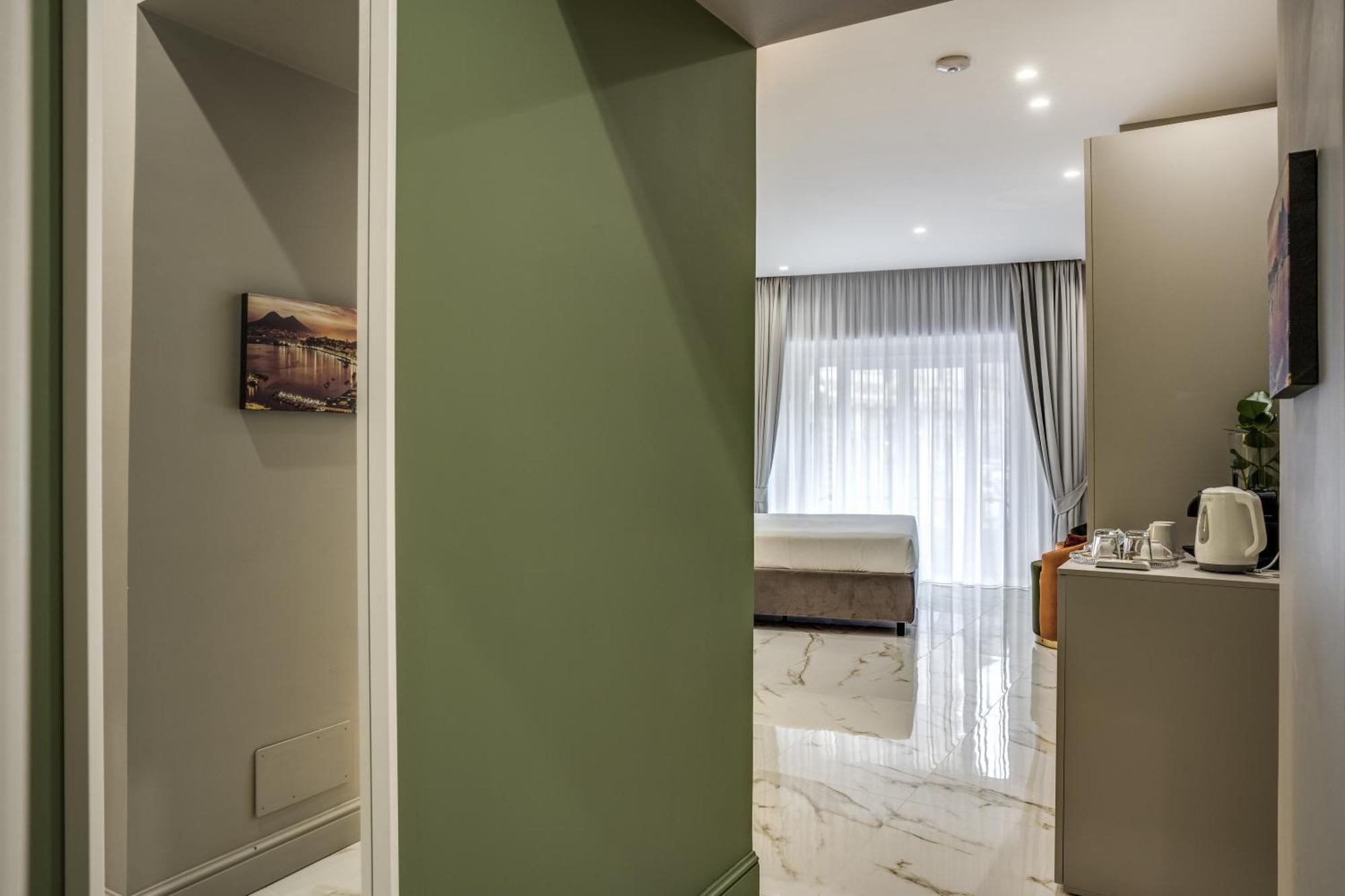 The Oasis Hotel Наполи Екстериор снимка