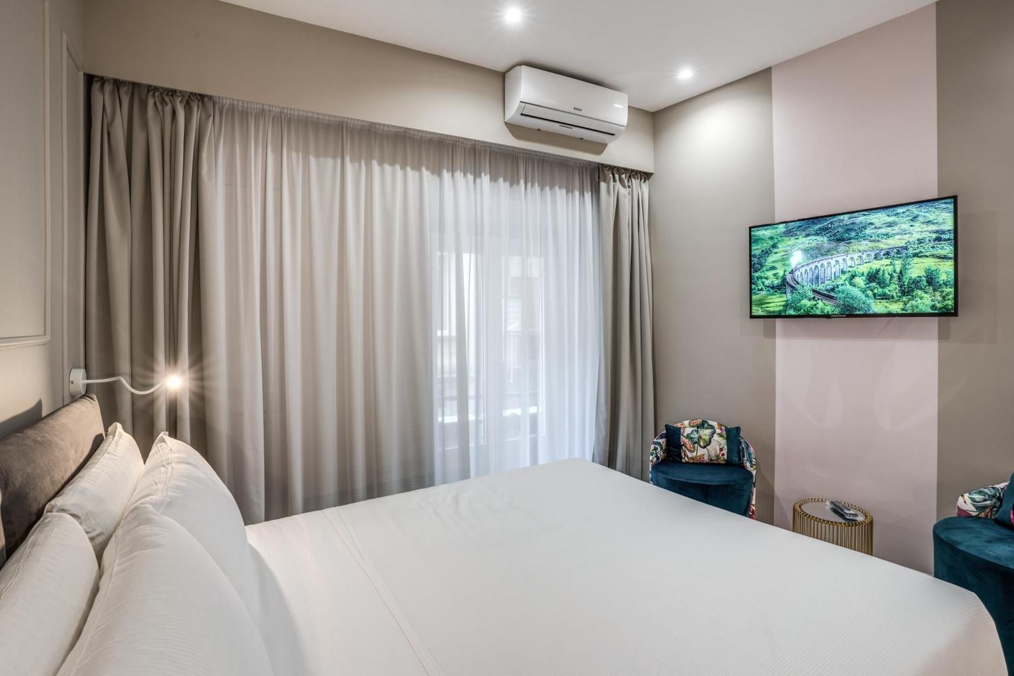 The Oasis Hotel Наполи Екстериор снимка