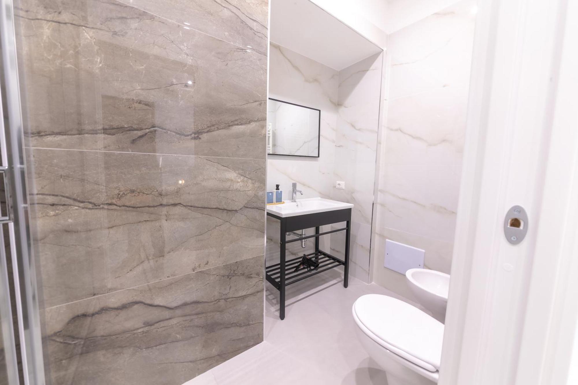 The Oasis Hotel Наполи Екстериор снимка